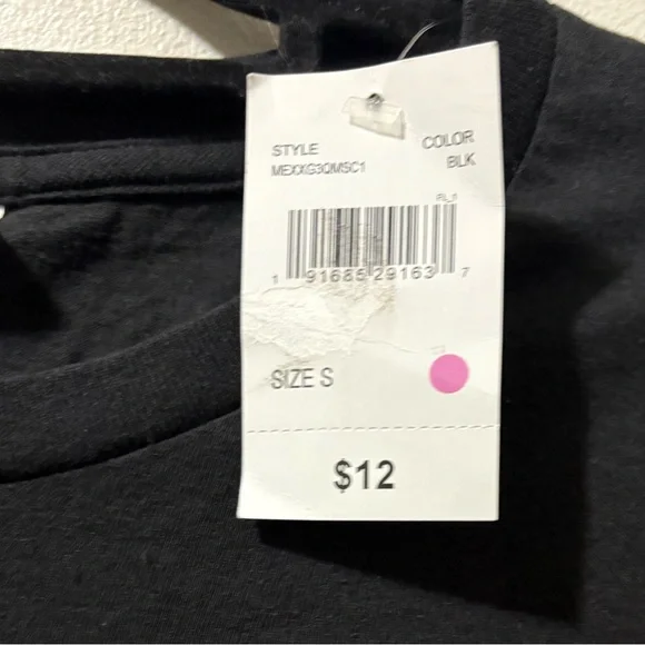 Black Cat Graphic T-Shirt - Picture 2 of 3